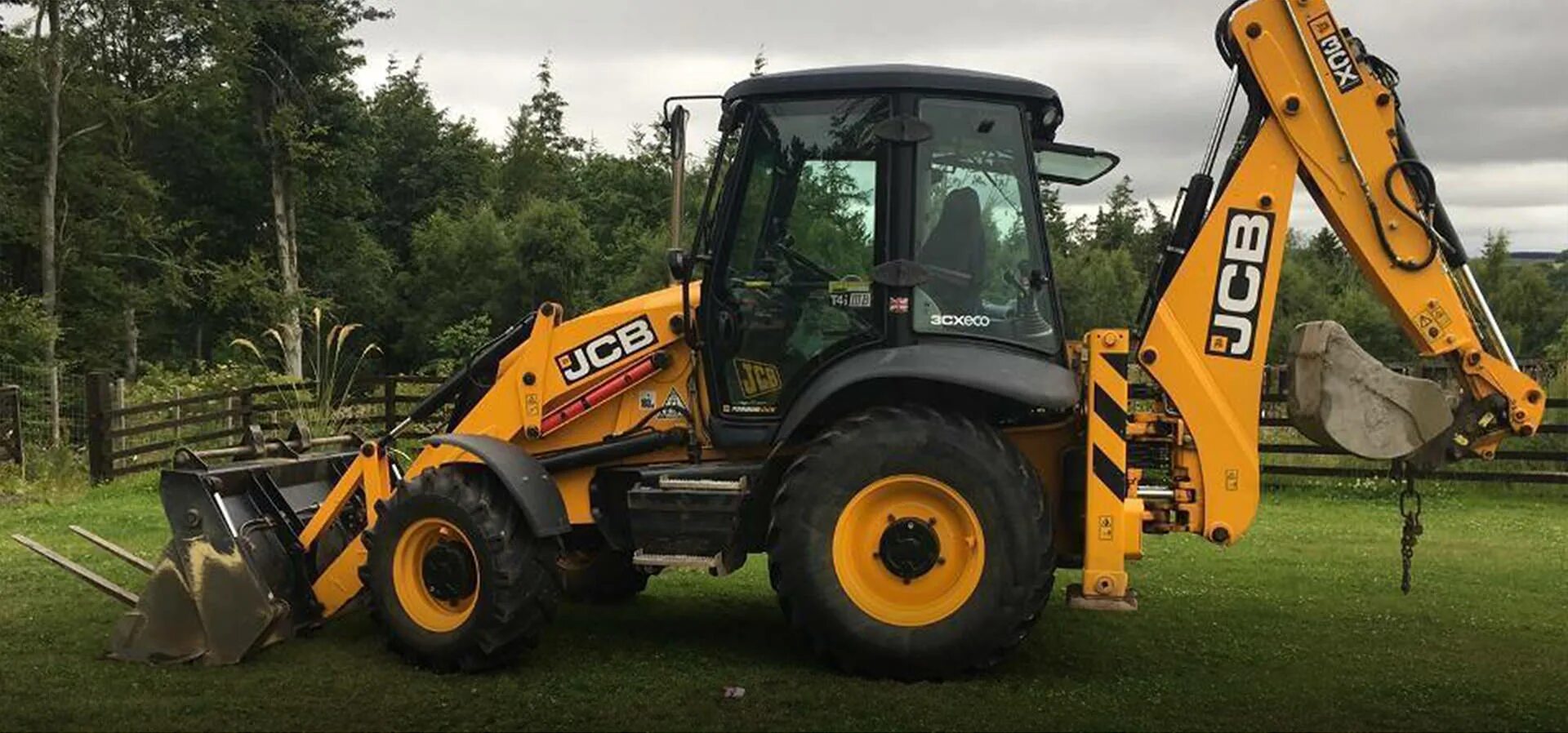 Экскаватор-погрузчик JCB 3cx. Трактор JCB 3cx. JSB экскаватор 3cx. Экскаватор погрузчик JSB 3cx. Аренда экскаватора погрузчика ковш