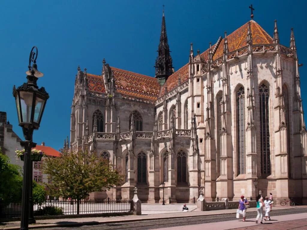 Košice словакия. Кошица. Кошице столица словакии. Город кошице словакия. Словения кошица.