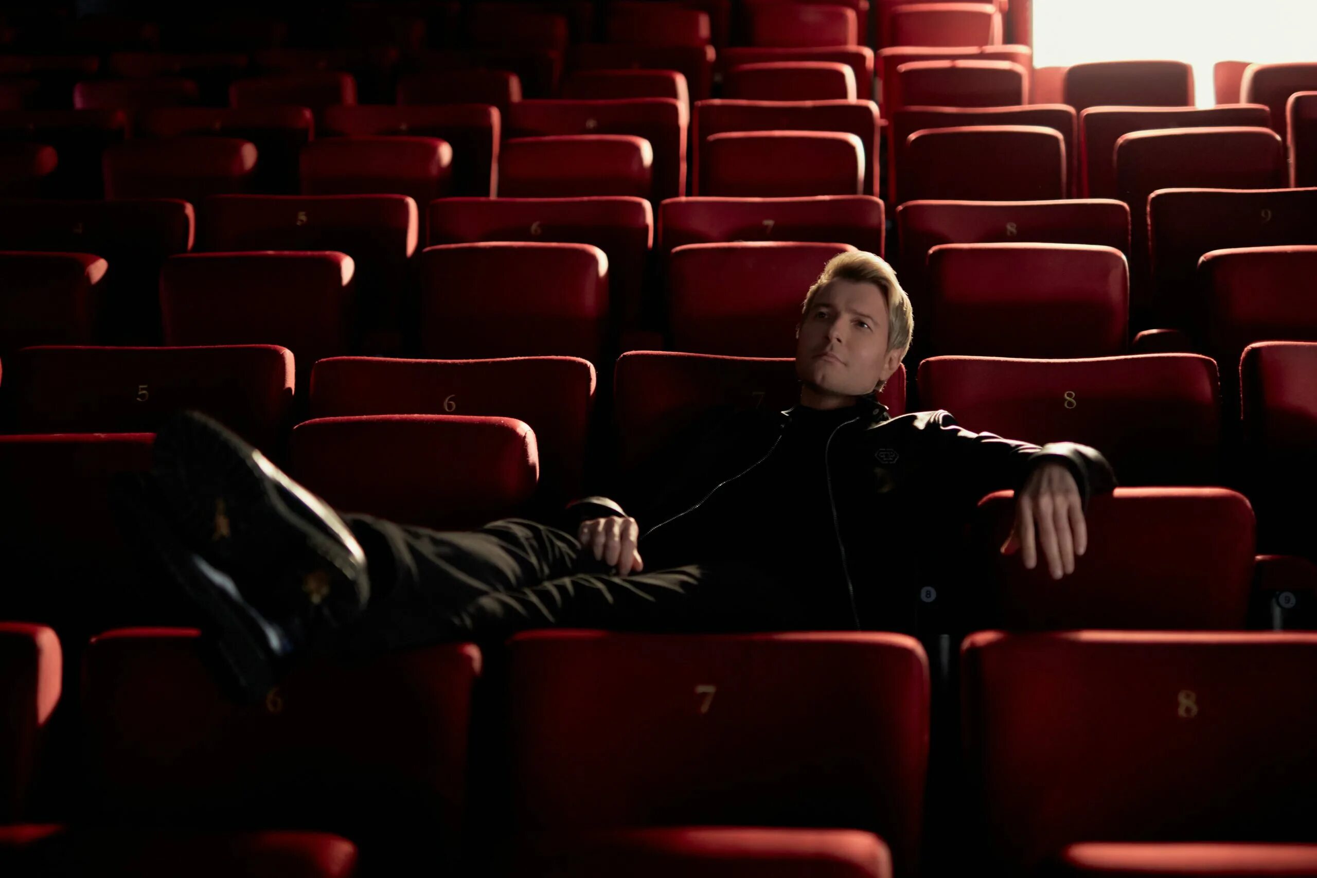 Басков любви не бывает. Басков любви не бывает. Басков нукто ссказал тебе. Николай басков обниму тебя клип. Софи кальчева и басков.