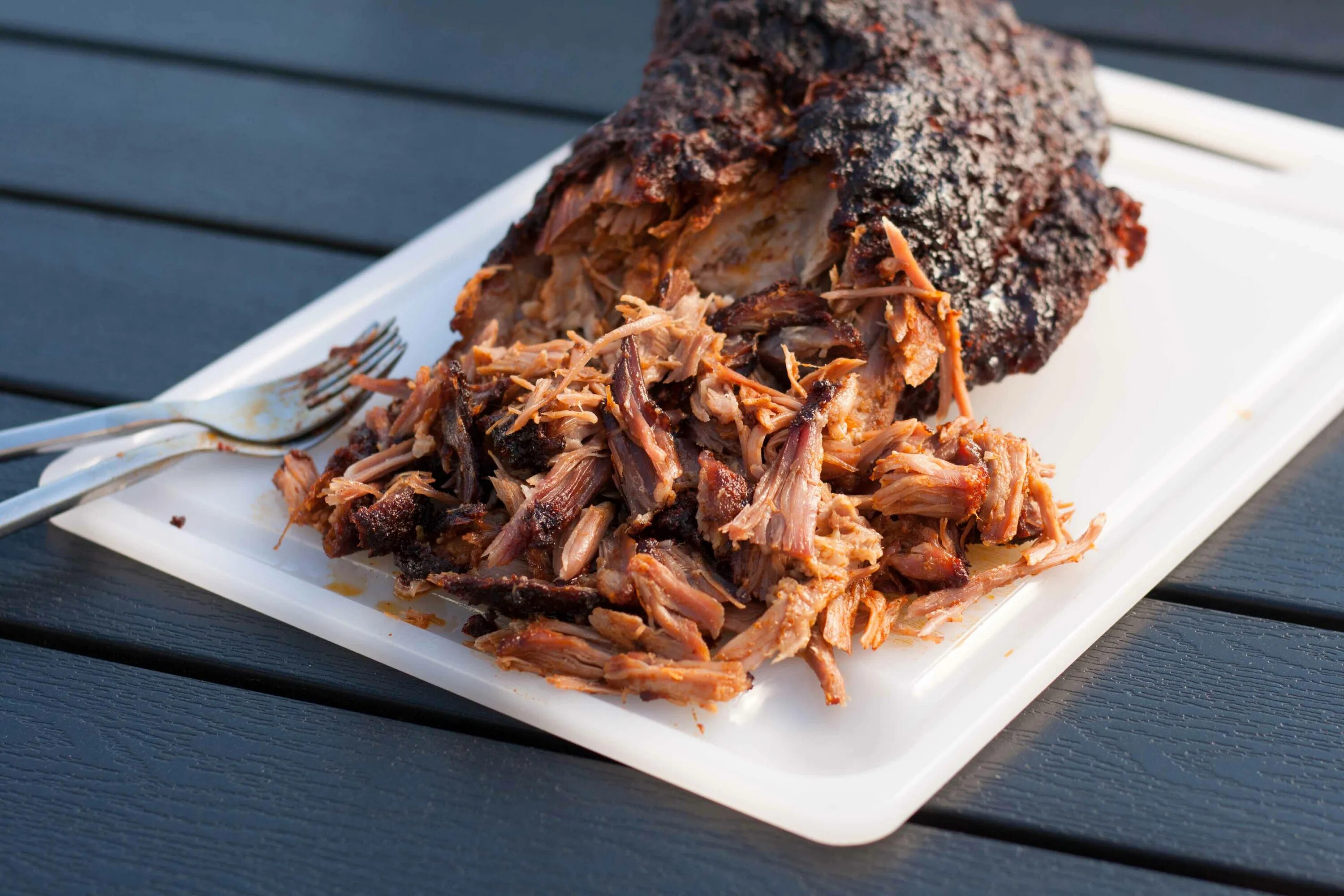 Рву мясо. Рву мясо. Рву мясо. Рву мясо. Пулд порк рваная свинина.