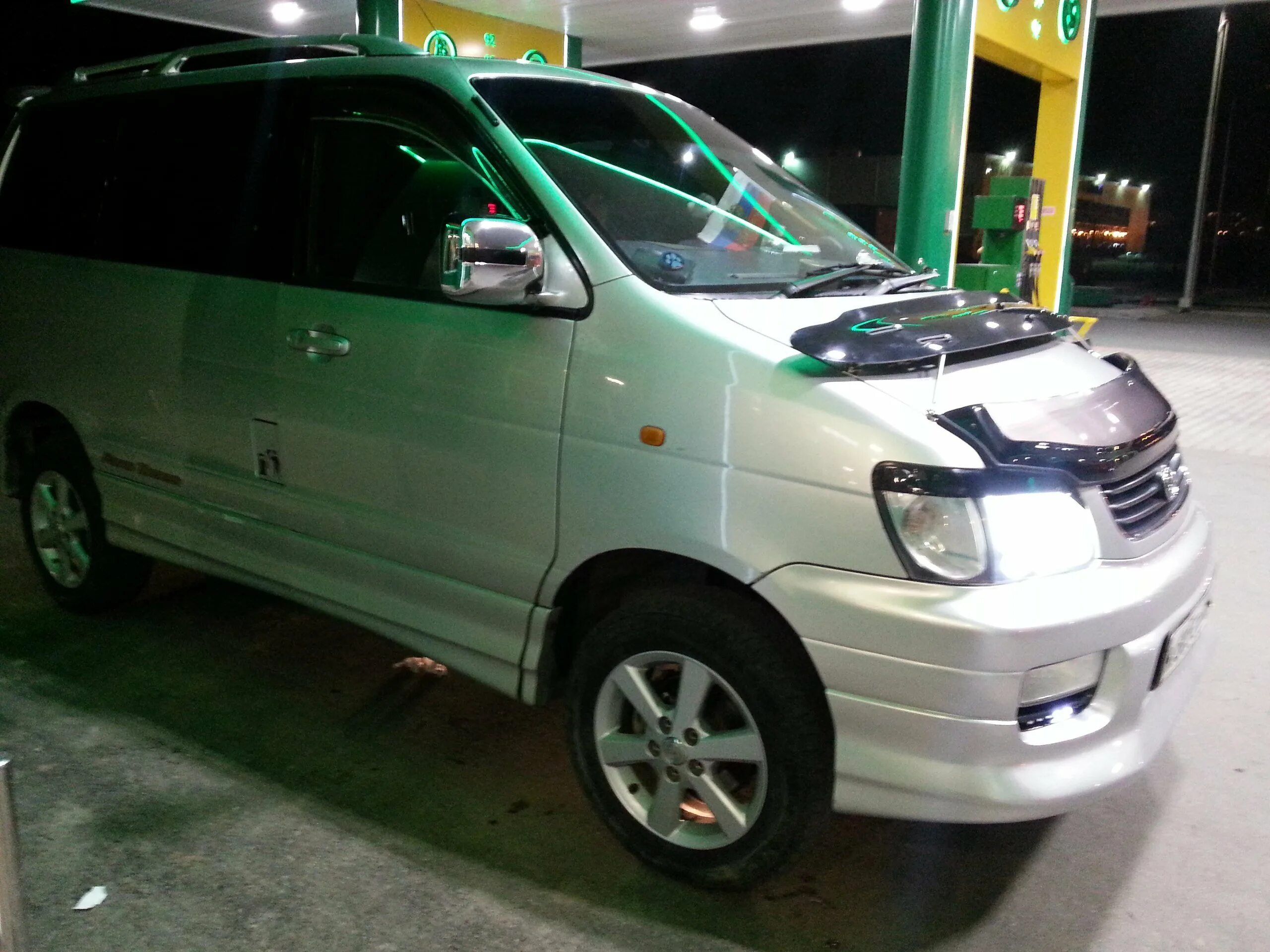 Таун айс чита. Toyota Lite Ace Noah. Toyota Town Lite Ace Noah. Toyota Town Ace Noah. Тойота Town Ace Noah.