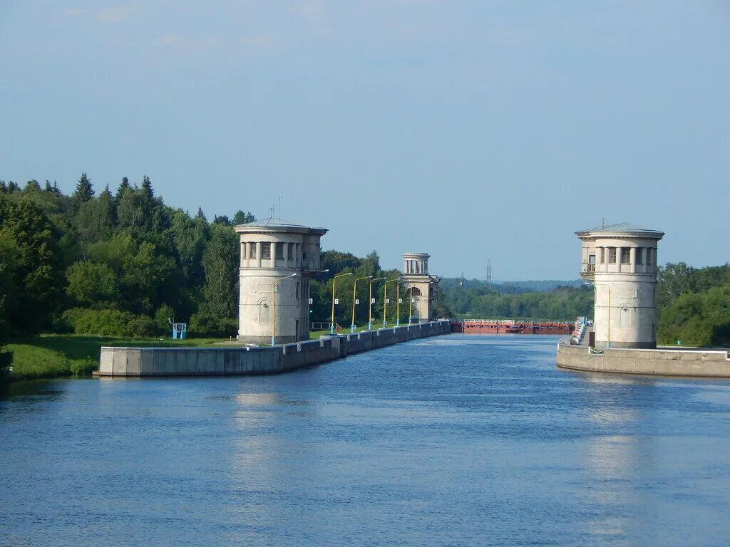 Канал р е. Плотина химки. водохранилища канала имени москвы. канал имени москвы химки. химкинская плотина.