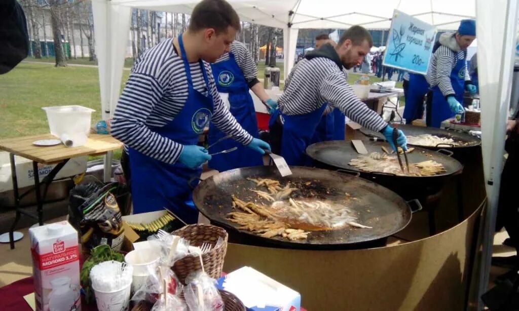 Фестиваль корюшки спб. Праздник корюшки санкт. Фестиваль корюшки в санкт-петербурге. Праздник корюшки 2022 в петропавловской крепости. Фестиваль корюшки в санкт-петербурге.
