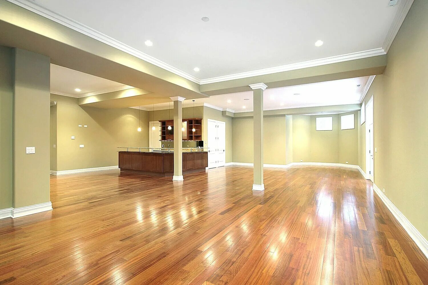 красивые потолки. отделка квартир под ключ. варианты ремонта квартиры. минимализм в интерьере. интерьер гостиной в доме минимализм.