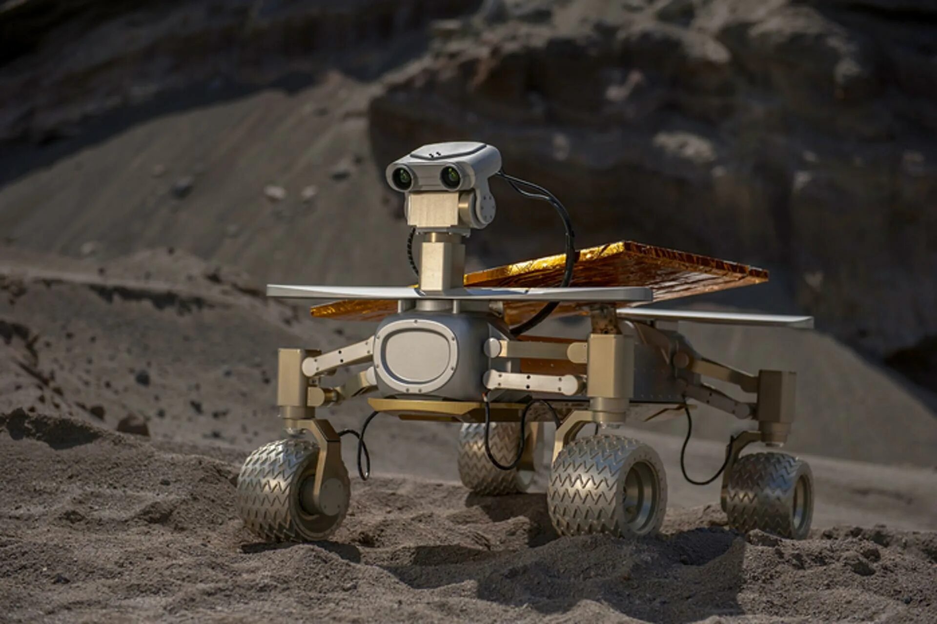 Первые космические роботы. Lunar Rover робот. Луноход -марсоход Ровер. Ровер концепт марсоход. Космические роботы.