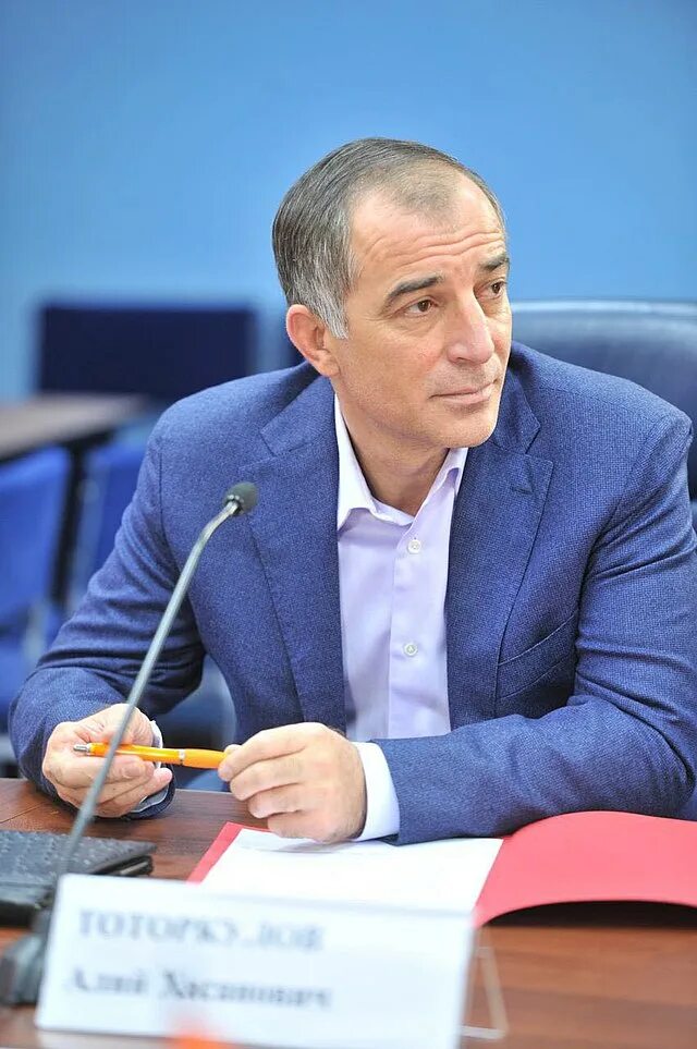 Делов алий. Тоторкулов алий хасанович. тоторкулов алий хасанович семья. тоторкулов ахмат алиевич.