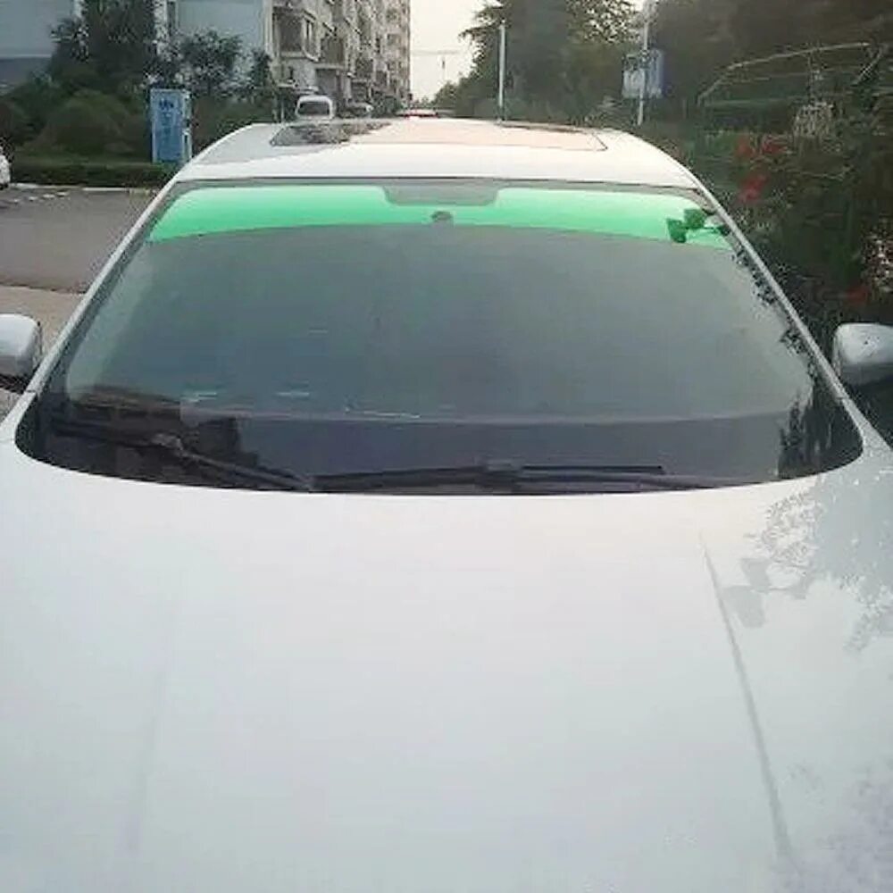 Полоса на лобовое стекло фф2. Полоска тонировки на лобовом. Лобовое стекло volkswagen jetta 6. Полоса на лобовое стекло шевроле круз. Полоска на стекло автомобиля.