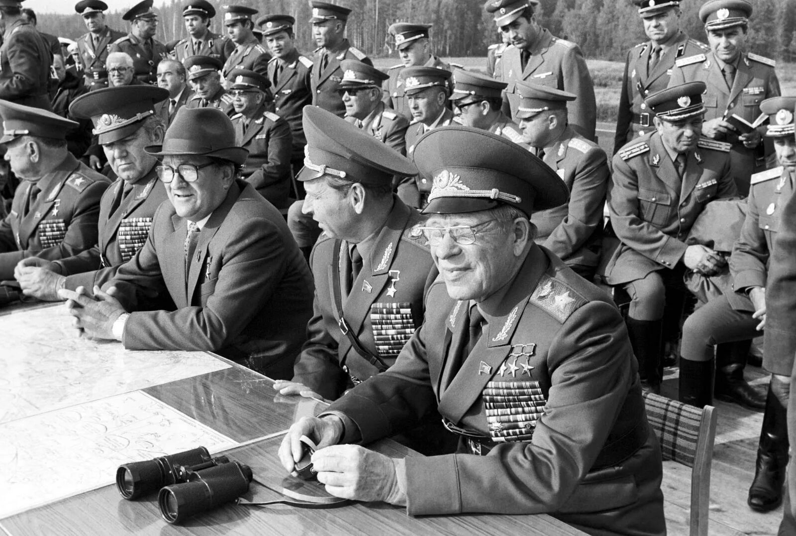 Учения союз. Дмитрий устинов запад 81. военные учения ссср запад 81. дмитрий устинов министр обороны ссср zapad 1981. дмитрий устинов запад 1981.