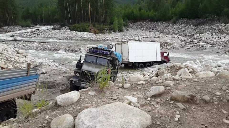 Красноярск таксимо. Дорога Таксимо Бодайбо. Трасса Бодайбо Таксимо. Дорога Северобайкальск Бодайбо. Северомуйск Таксимо дорога.