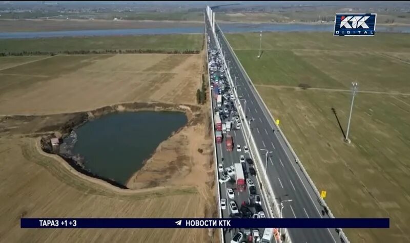 Крупная авария в Китае. Аварии с китайскими автомобилями в России. ДТП китайской автовышки. Авария в китае 11 ноября 2020