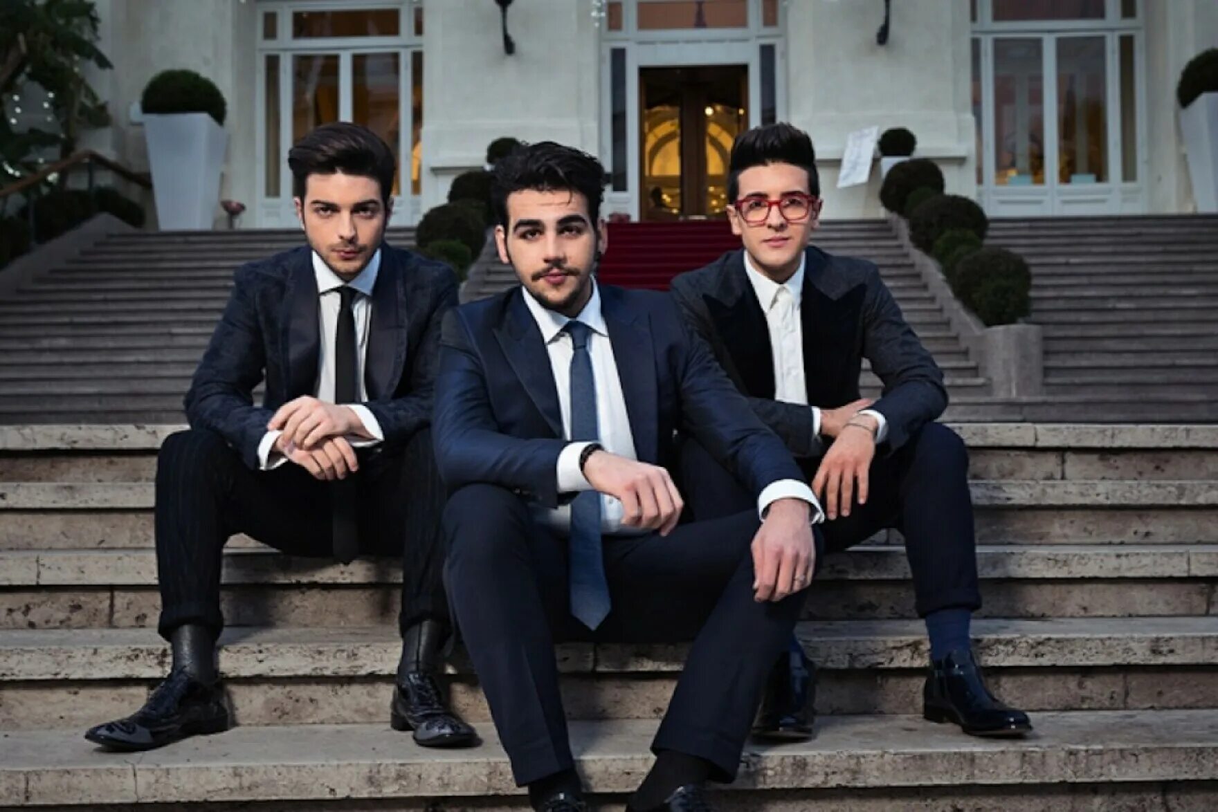 Volo grande amore. Группа il Volo. Трио теноров il Volo. Группа ил воло Италия. Il Volo "Sanremo grande Amore".