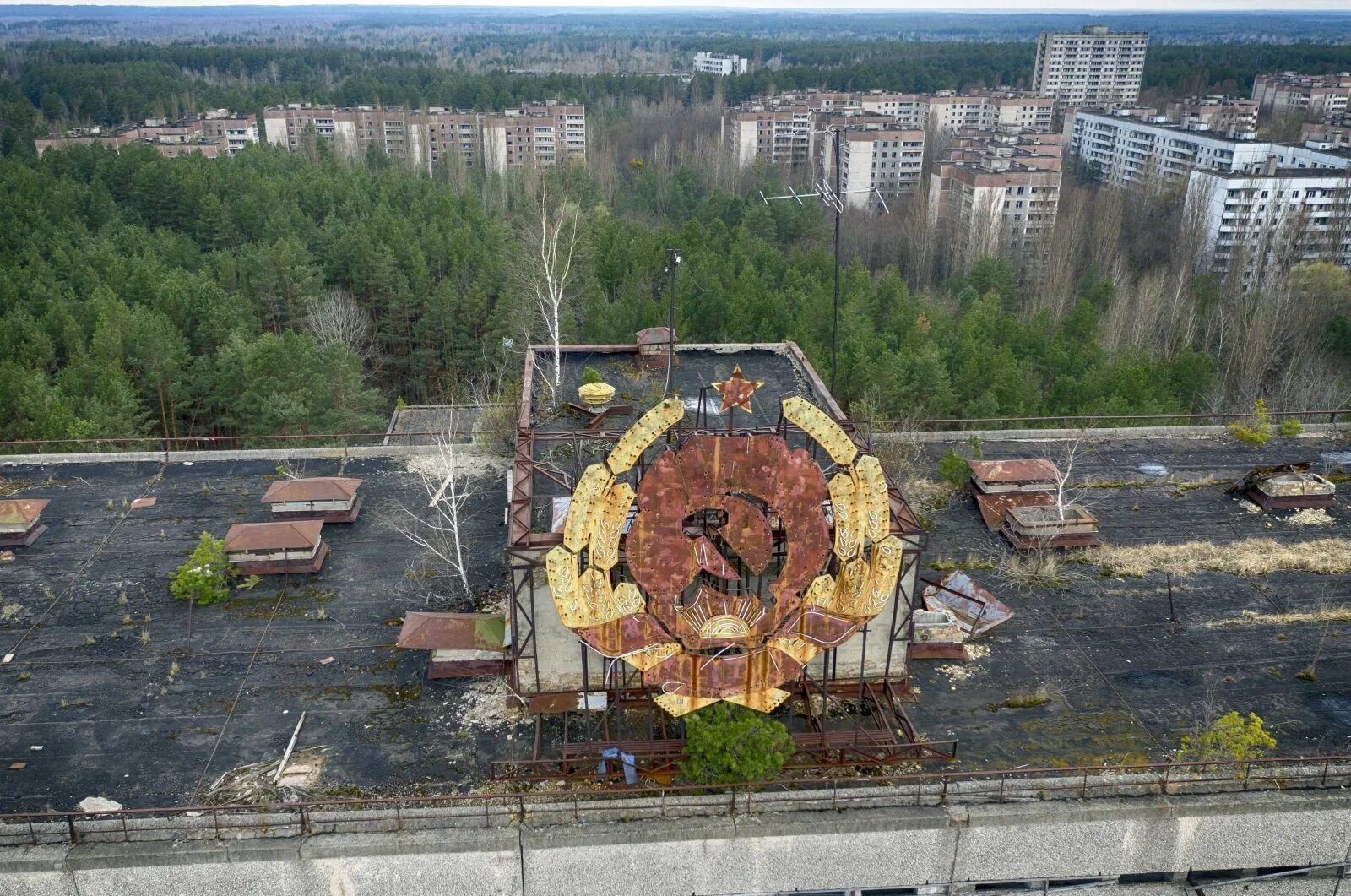 Chernobyl disaster. Припять ЧАЭС 2021. Авария на Чернобыльской АЭС. 26 Апреля 1986 года, Припять. Чернобыль сейчас 1986. Что такое ЧАЭС это Чернобыльская атомная электростанция.