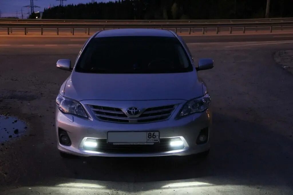 Toyota Corolla 150 led. ФСО на Тойота Королла 150. Ходовые огни Toyota Corolla e150. ДХО+Corolla+e150 2008.