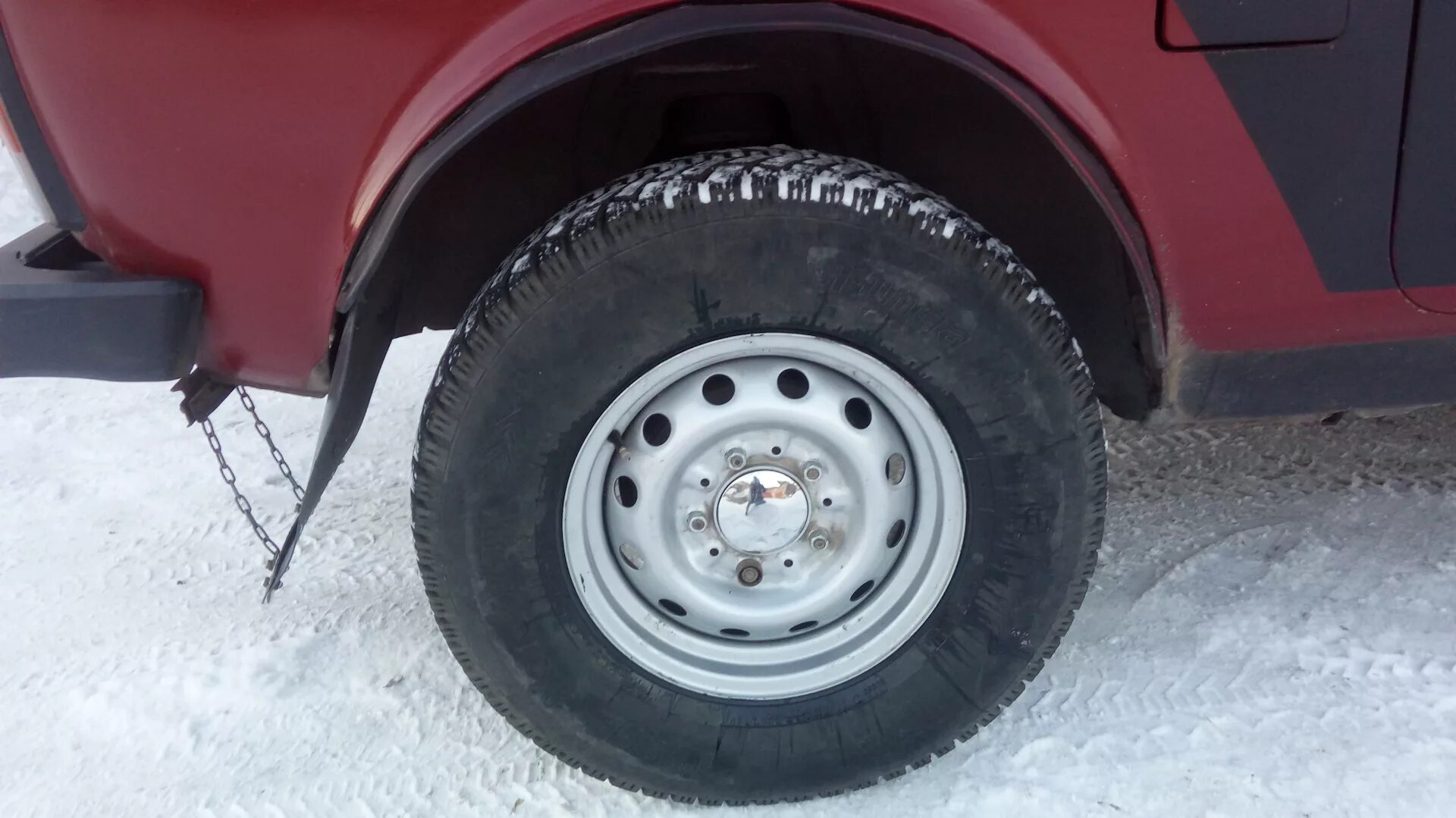 235 резина на ниве. Резина 235 75 15 на ниву. Сафари 235/75 r15. 235 резина на ниве. 235 резина на ниве.