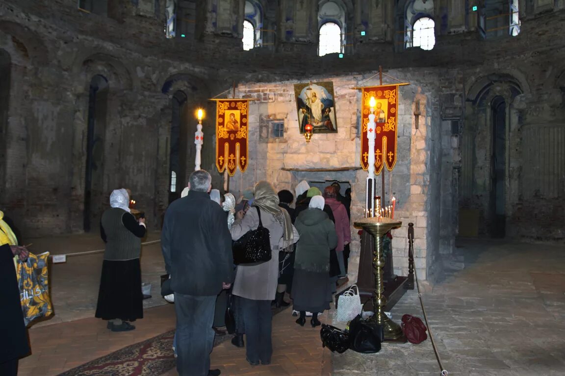 кувуклия в храме христа спасителя. храм господень в иерусалиме кувуклия. храм гроба господня в иерусалиме. израиль иерусалим храм гроба господня.