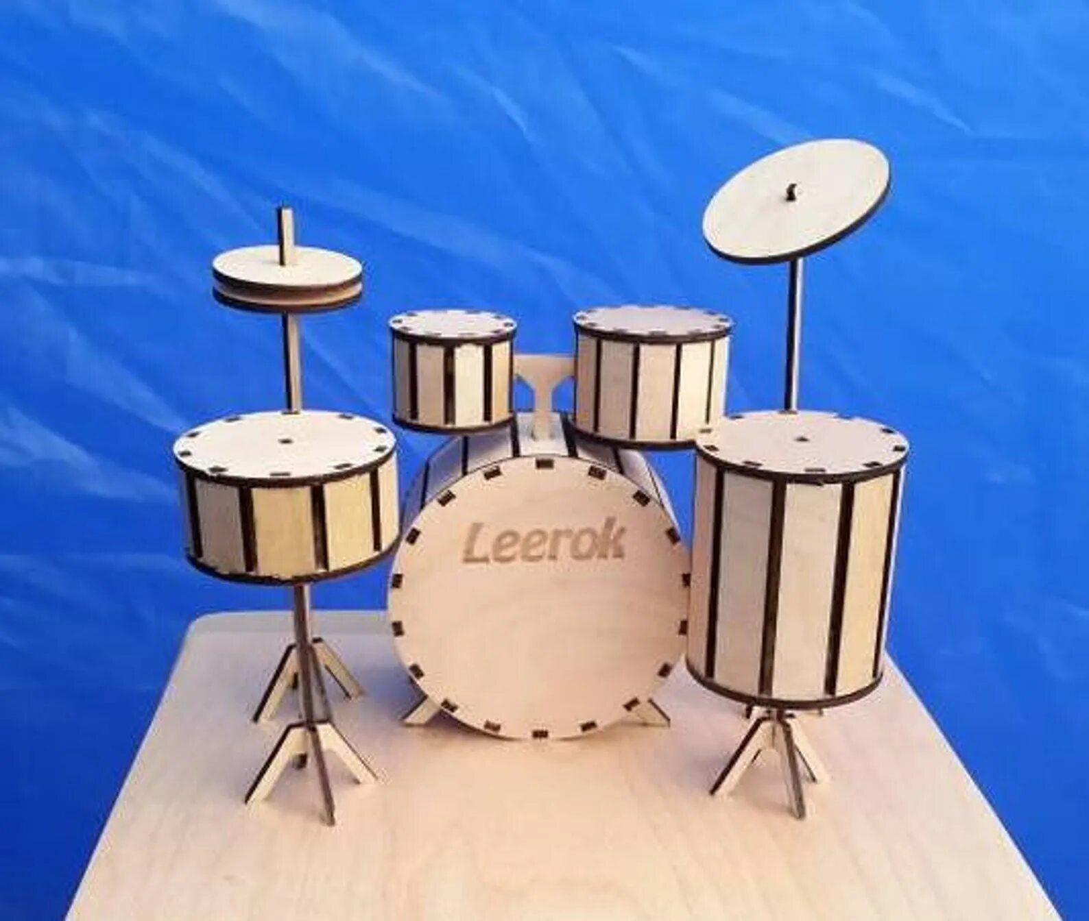 Необычные ударные установки. Ударные музыкальные инструменты. Как сделать барабанную установку. Барабанная установка. Как сделать барабанную установку.