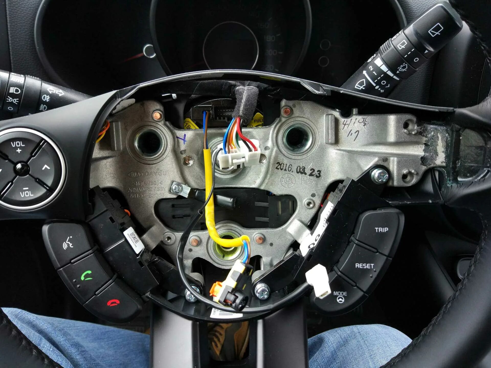 Где установить круиз контроль. W204 круиз контроль. круиз контроль на газель евро 2.