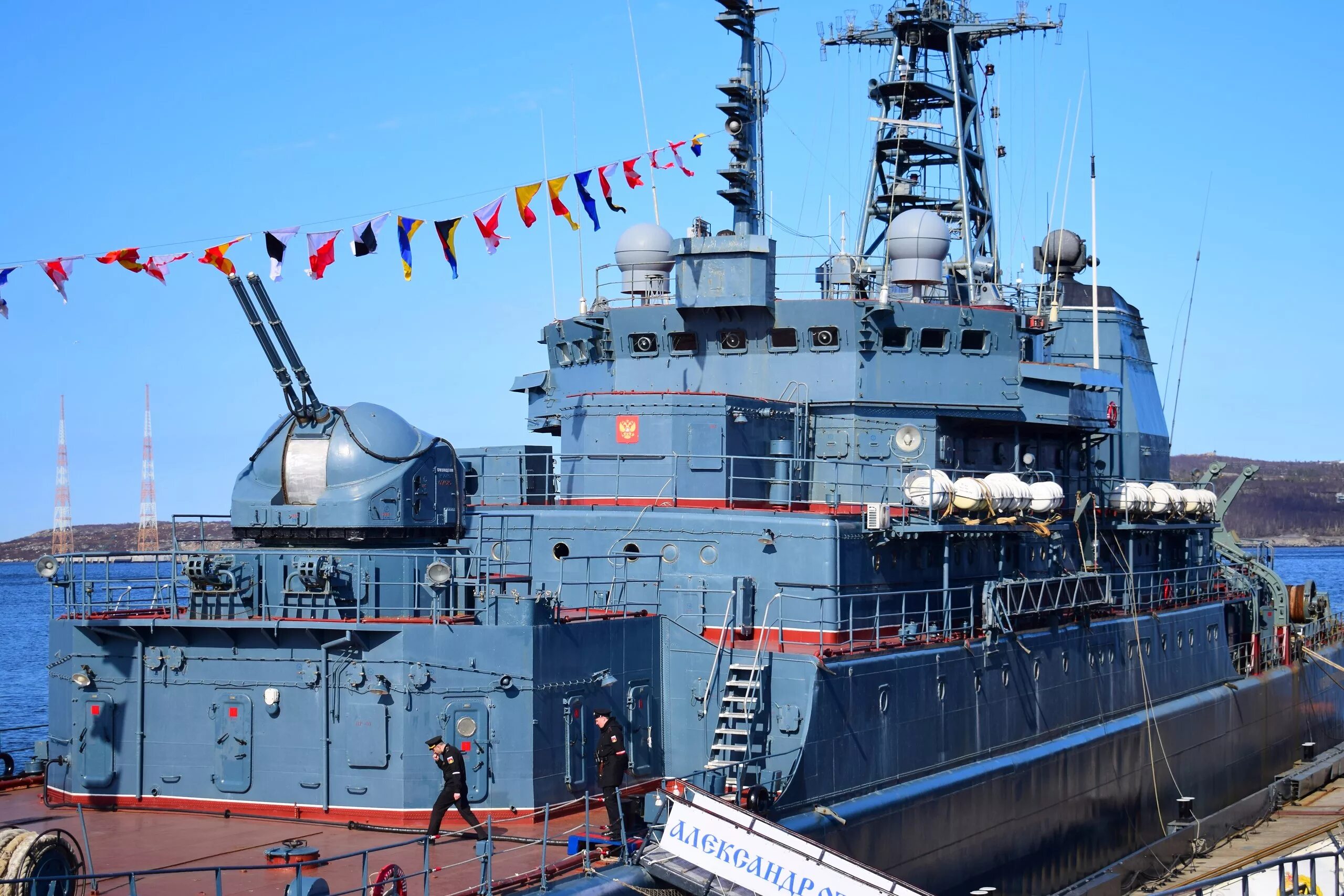 Десантный корабль проекта 775. Бдк 775. Бдк пересвет владивосток. Бдк 775. Бдк королёв проекта 775.