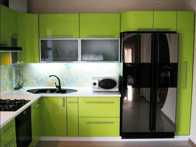 Черно зеленая кухня. Зеленая кухня. Зеленая угловая кухня. Кухня угловая салатовая. Черно салатовая кухня.