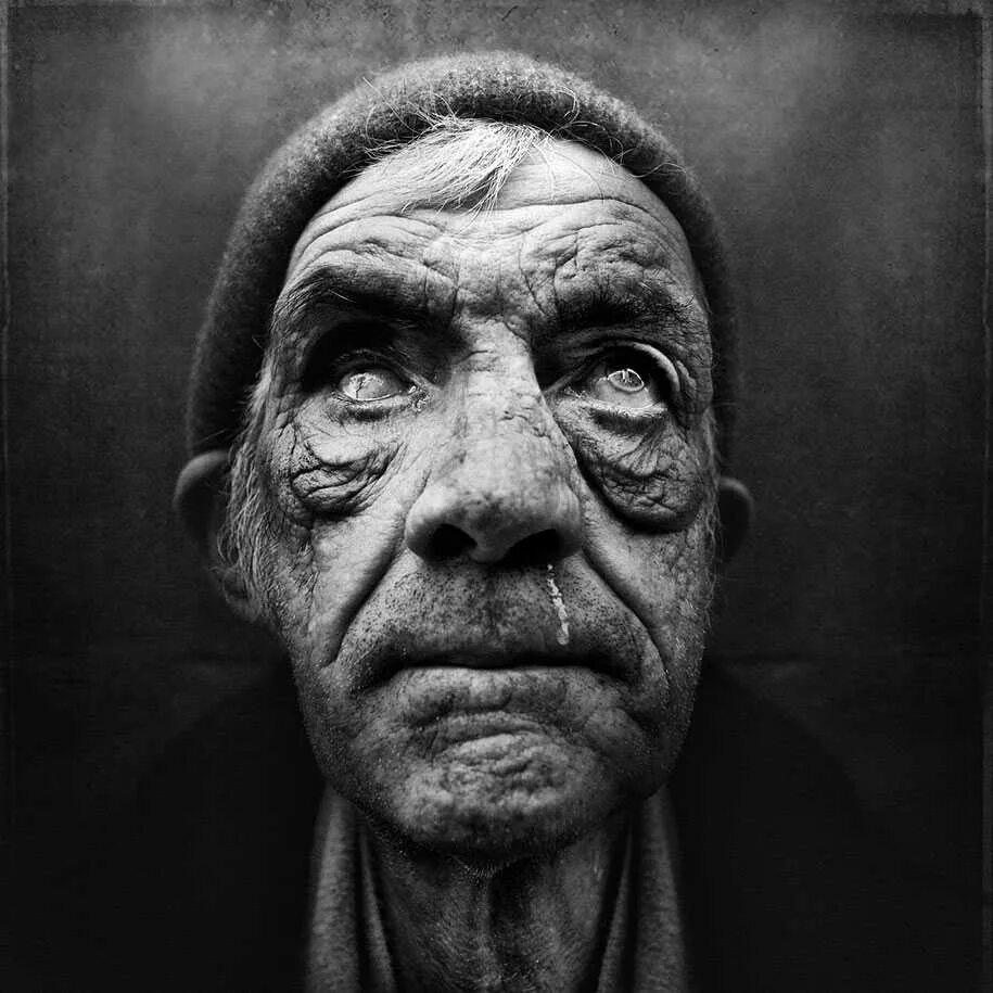Старый белый мужчина. Ли Джеффрис. Портреты Lee Jeffries. Ли Джеффрис портреты бездомных. Ли Джеффрис (Lee Jeffries) фотограф портреты бездомных людей.