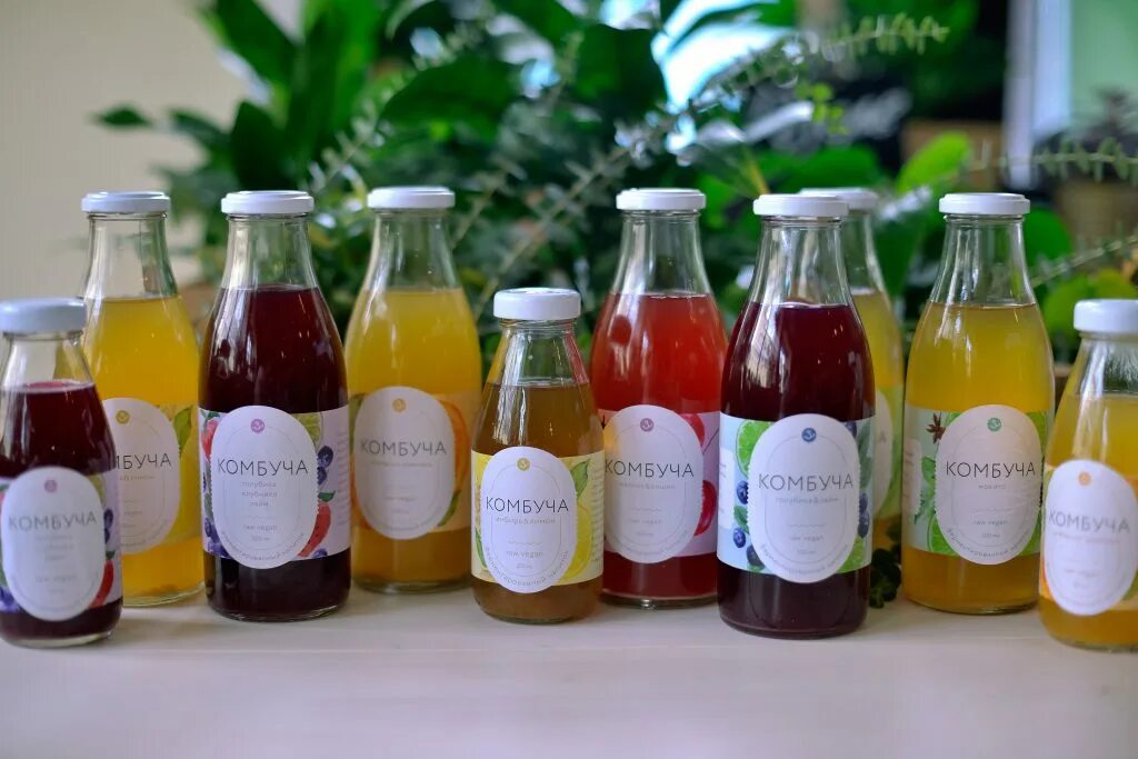 Комбуча напиток что это. Kombucha напиток. комбуча чайный напиток. комбуча тархун. буча комбуча.