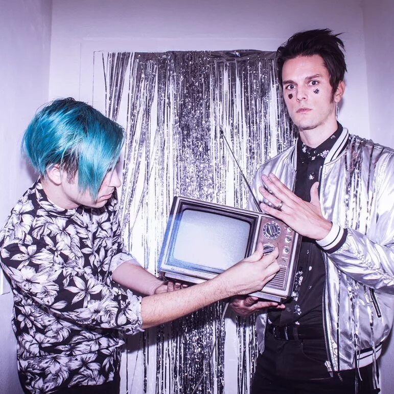 I don t know how but. Группа i don’t know how but they found me. i don’t know how but they found me американский дуэт. idkhow группа.