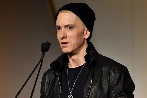 Во сколько эминем стал отцом