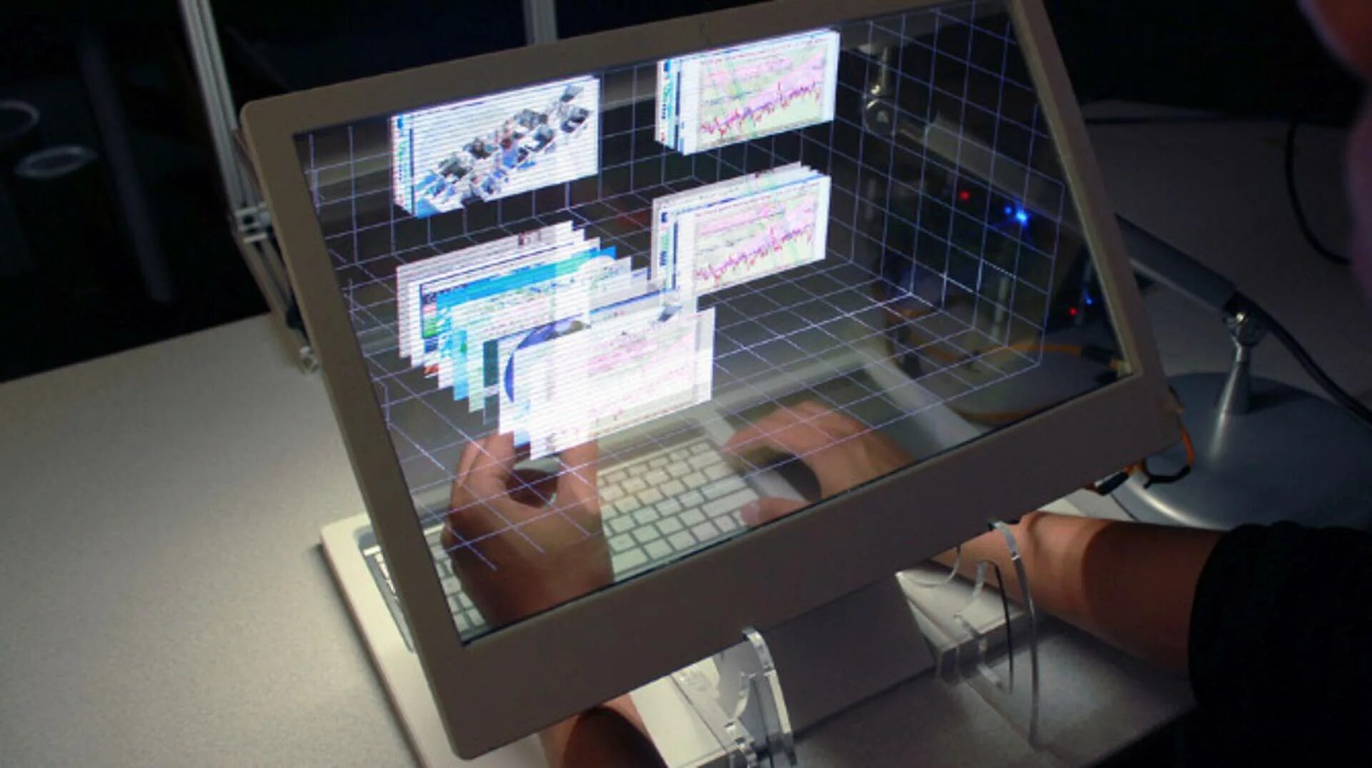 Новый уровень компьютеры. Прозрачный монитор для компьютера. Компьютер будущего. Голограмма компьютер. Голографический экран компьютер.