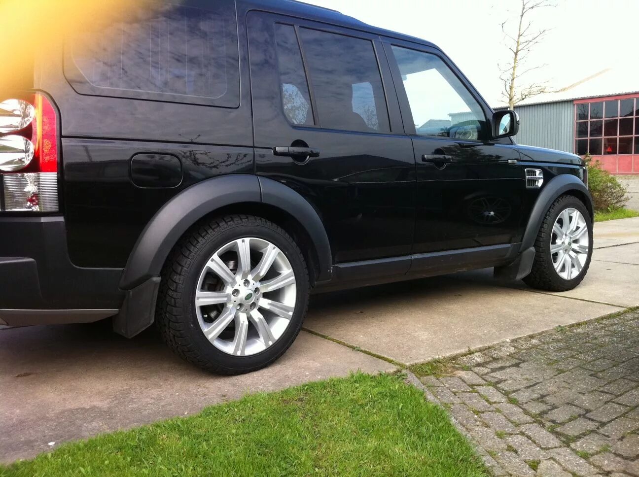 Колеса r20 на дискавери 3. Колеса land rover discovery. Колеса r20 на дискавери 3. Колеса ленд ровер. Колеса land rover discovery.