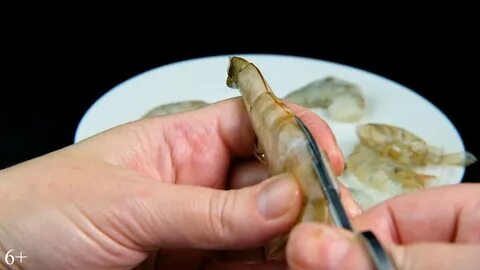 Как правильно почистить креветки королевские замороженные