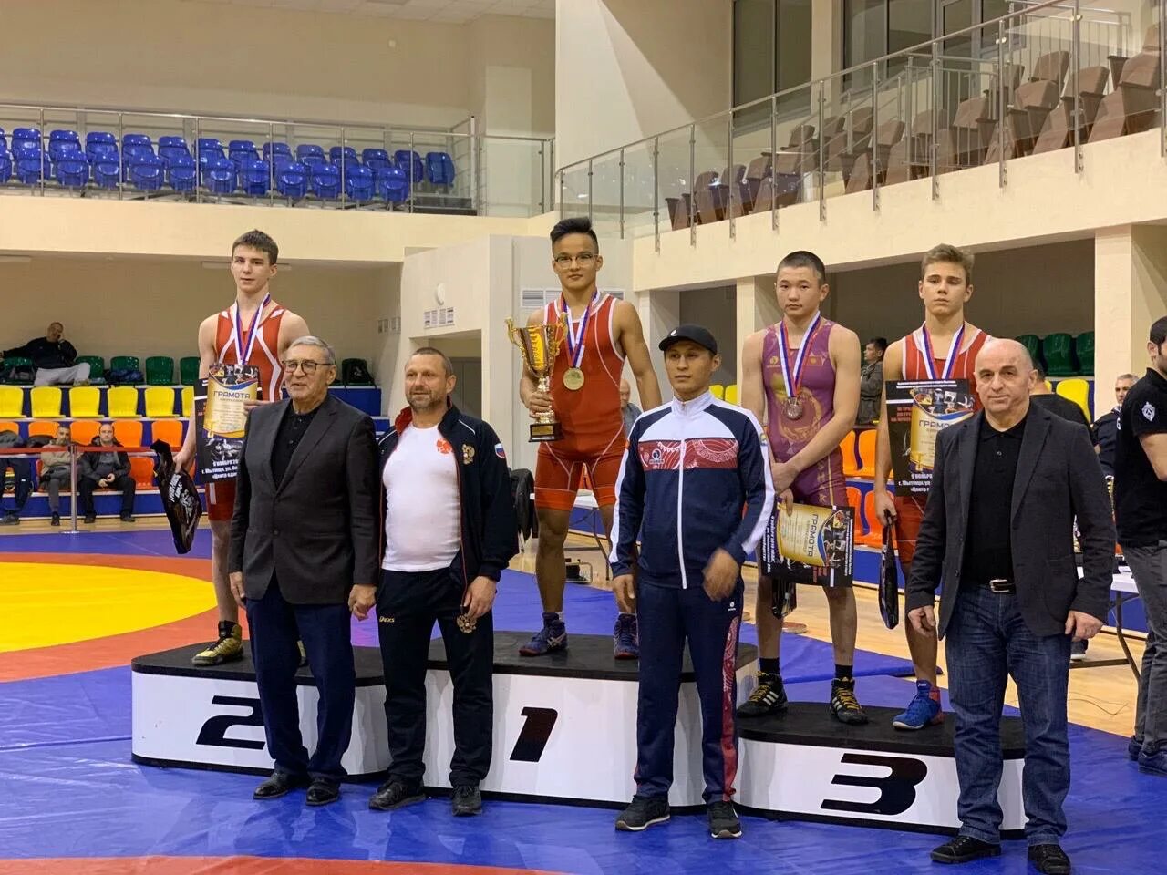 Вольная борьба мытищи силикатная. Борьба мытищи. Мау сшор по вольной борьбе. Вольная борьба россия. Вещи для греко римской борьбы.