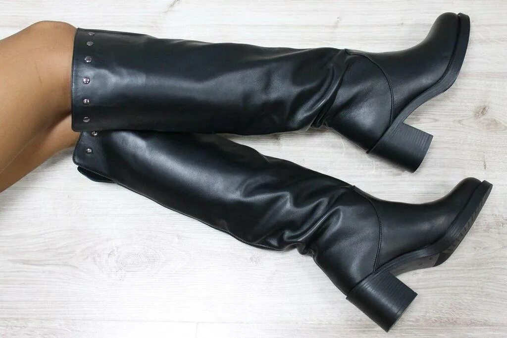 Сапоги зимние женские натуральная кожа натуральный. Женские сапоги с мехом. Зимние сапоги из кожи натуральный мех. Зимние сапоги из кожи натуральный мех. Красивые женские зимние ботинки.