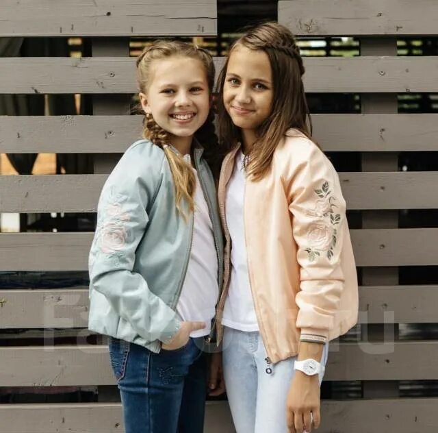 Мода подростков 2023 2024. Модные для подростков. Мода подростков 2023 2024. Орби детская одежда зима 2020-2021. Модные луки в школу для подростков 2022.