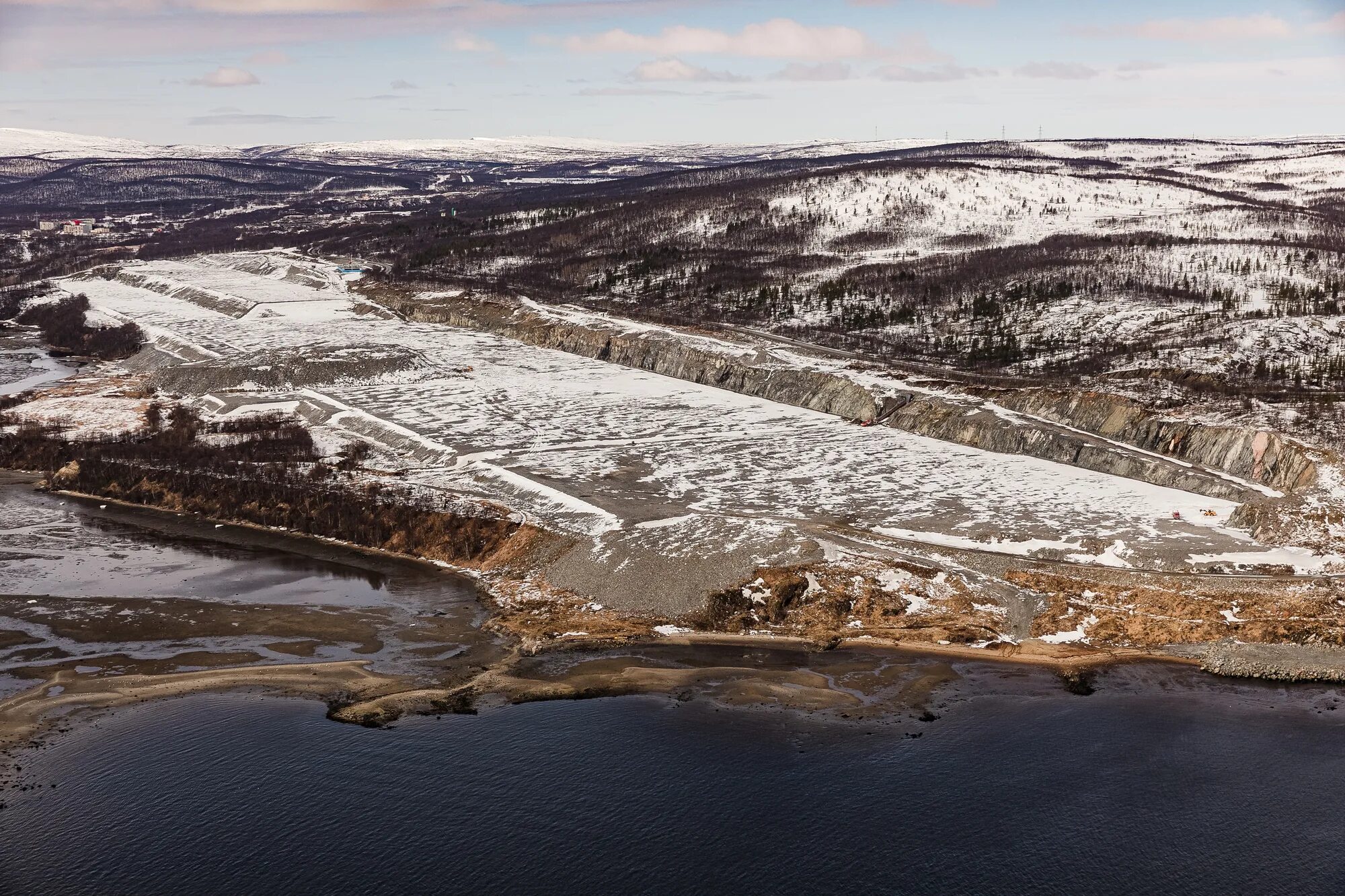 Стройка Лавна Мурманск. Морской порт Лавна Мурманск. Мурманская область порт Лавна Мурманск. Угольный терминал Лавна. Мурманский терминал