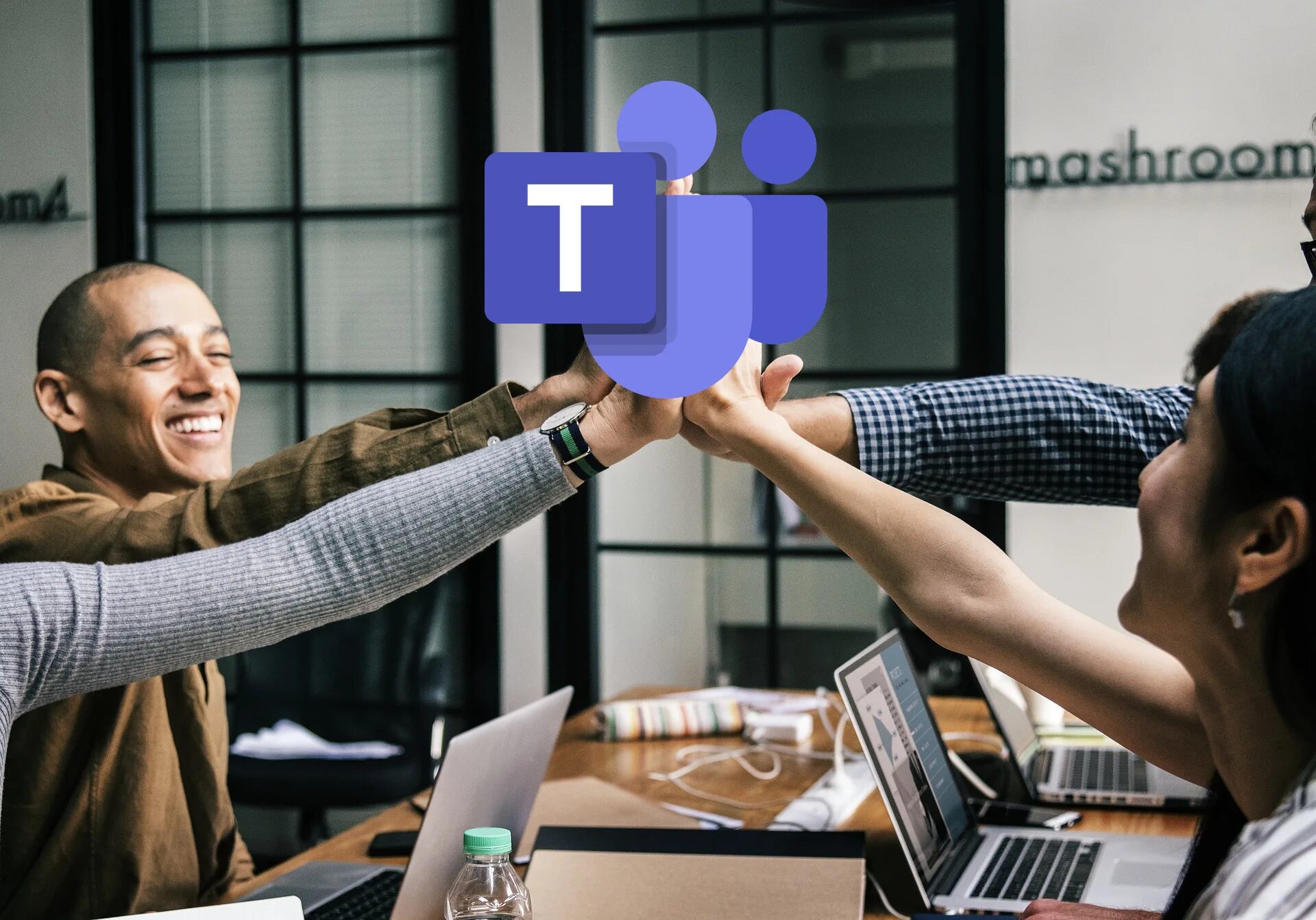 Microsoft teams работает. Майкрософт тимс. приложение тимс. видеоконференцсвязь teams. team офис.