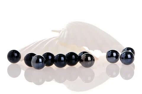 Black pearl white
