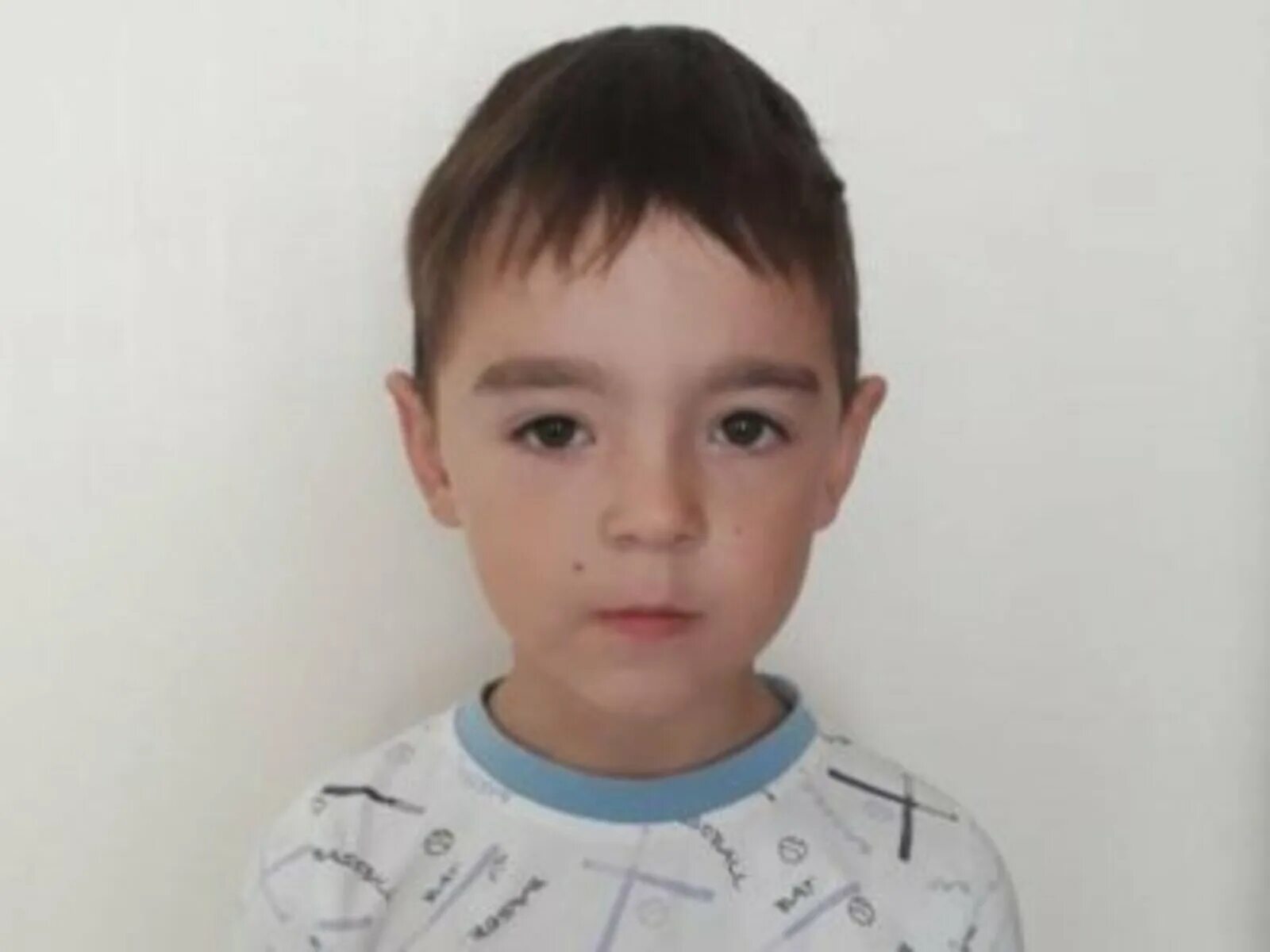 Пропажа детей в уфе. Мальчик пропал в Уфе 13 лет. Пропал мальчик в 2001 году в Сибае. Уфа потерял улица ребенка. Пропал мальчик Татарстан 19.93.2022.