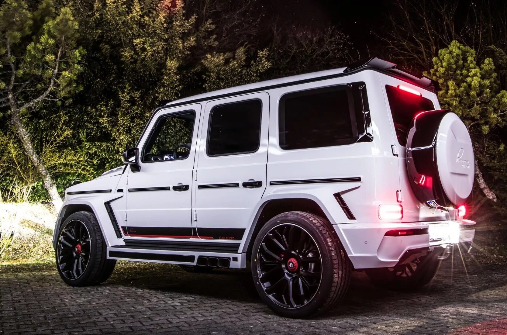 Мерседес g63 AMG Tuning. Новый Гелендваген АМГ 63. Mercedes Benz g63 Tuning. Тюнинговый Мерседес g63