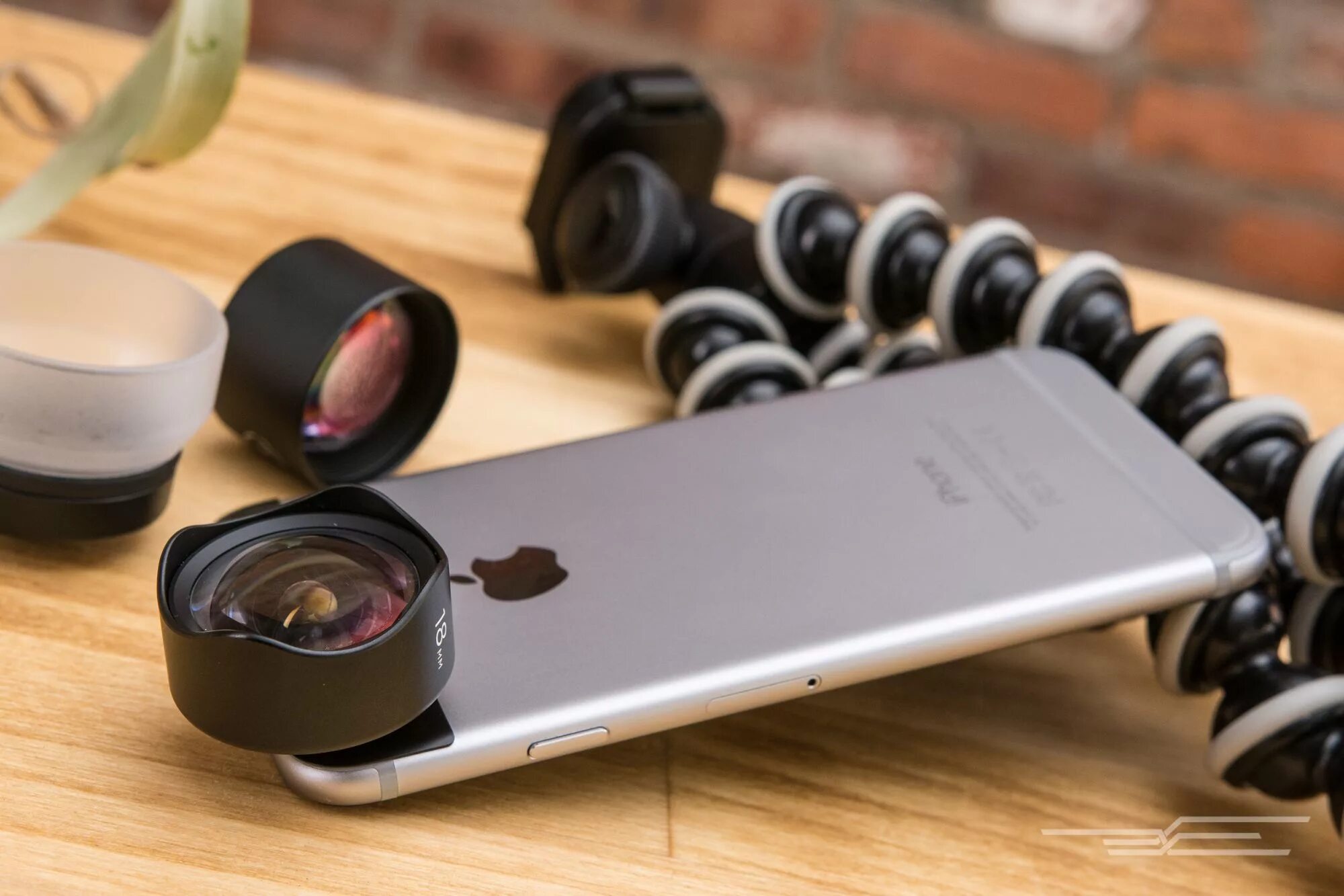 Бесплатная камера для айфона. Iphone Lens. Гаджеты для макросъемки. Объектив для iphone 13. Макросъемка на айфон 13.