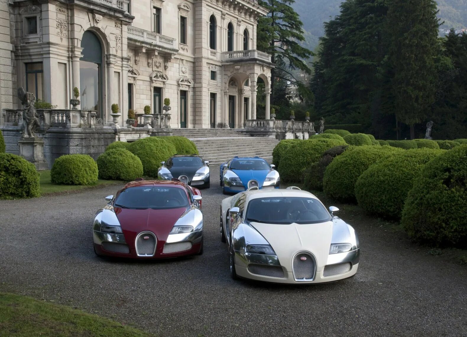 Где bugatti. Bugatti 2009 Veyron centenaire. Бугатти Вейрон в Москве. Bugatti Veyron 16.4 centenaire. Бугатти Вейрон 2.