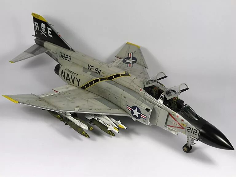 Фантом модель. F-4 phantom 1/32. tamiya 1/32 f-4. f 4 tamiya 32. фантом 1/32 тамия.