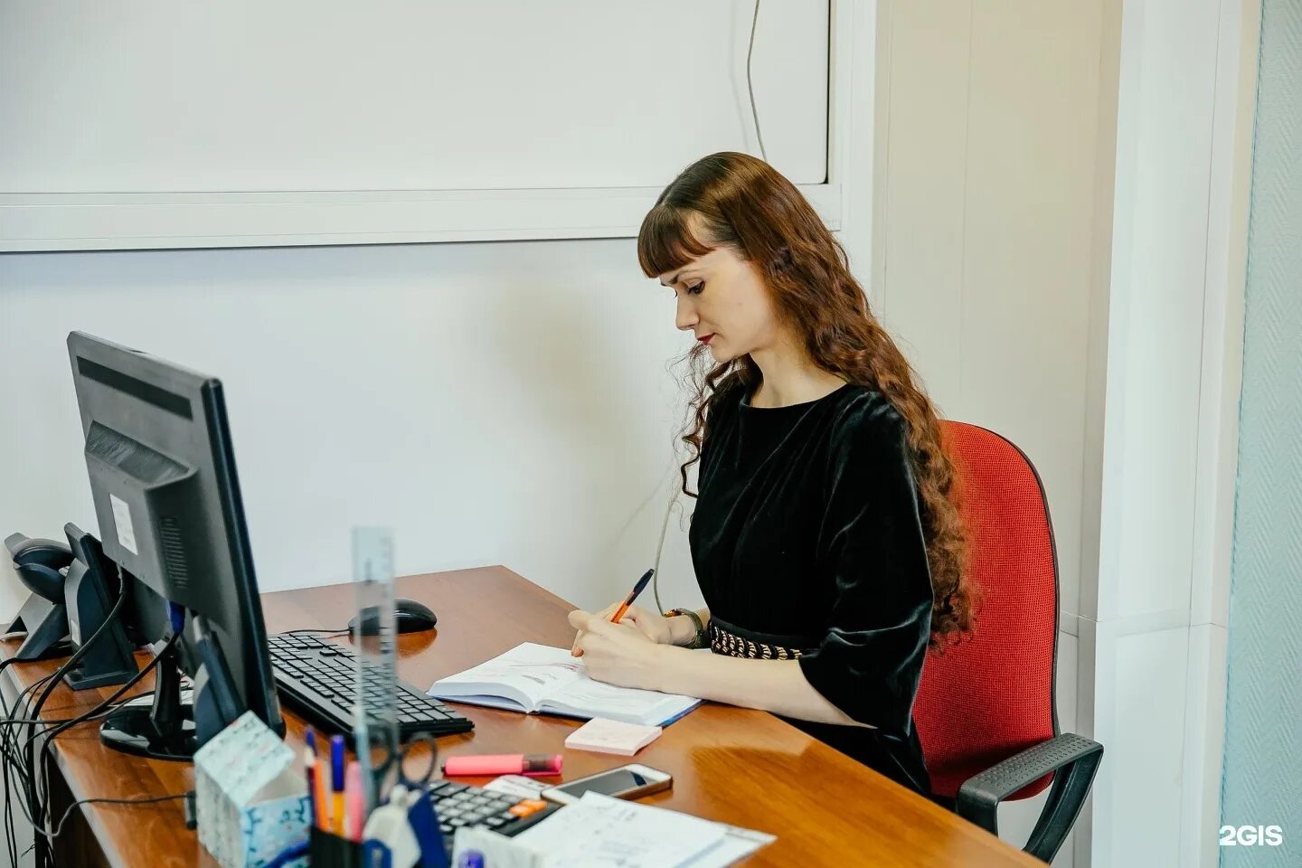 Работа бухгалтера в смоленске. Мартынова елена владимировна. Бухгалтер орел. Бухгалтер орел. О главного бухгалтера.