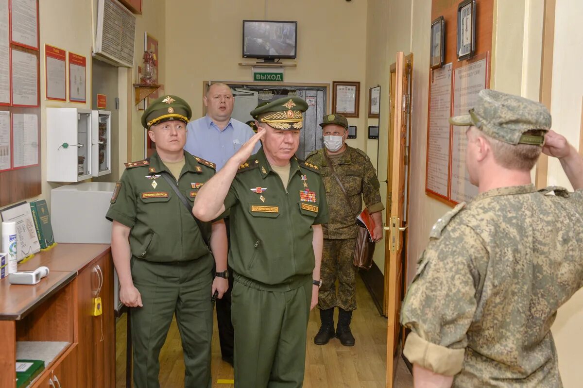 Сокращения офицеров. Журавлев генерал полковник командующий ЗВО.