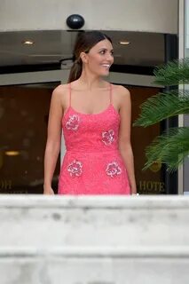 Serena Rossi poseerib fotograafidele Veneetsia Lido rannas (115 Fotod). 