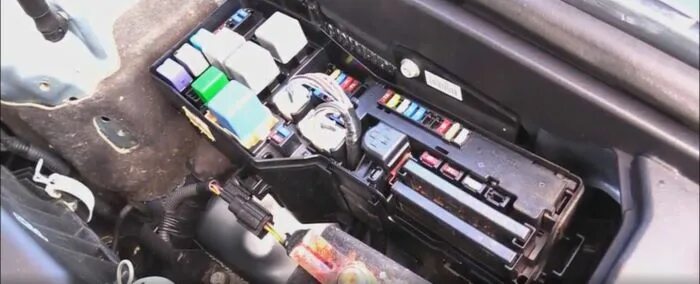 Предохранитель am1 за что отвечает Предохранитель прикуривателя рав 4 Toyota RAV4 (III), 2 л, 2008 года своими ру