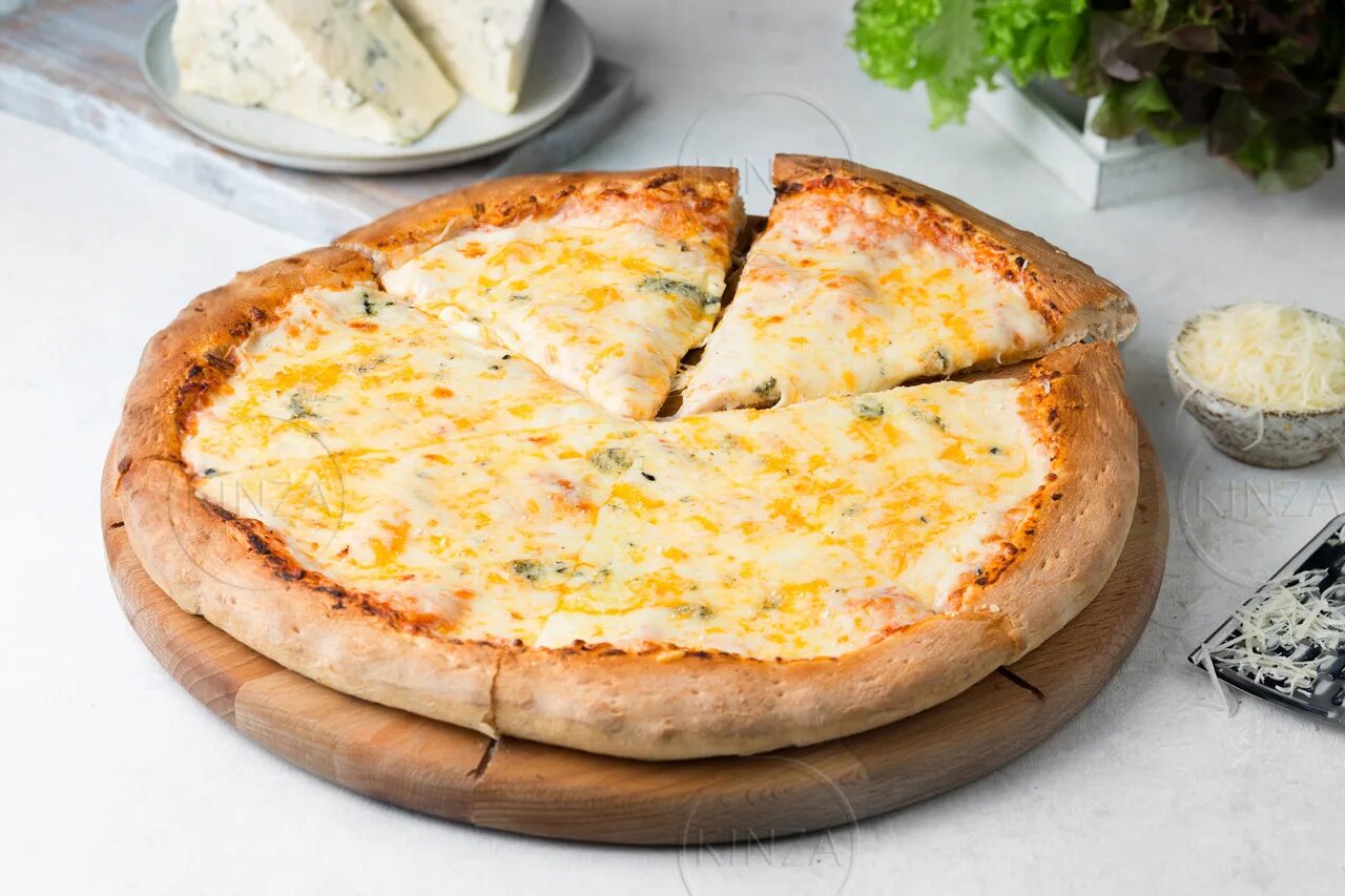 Пицца с сыром простой рецепт. Ташир пицца 4 сыра. Пицца сырная. Четыре сыра. Пицца с сыром.