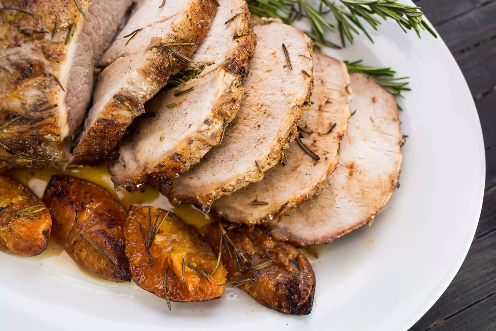 Буженина. Домашняя буженина. Свинина запеченная в духовке. Буженина шпигованная. Домашняя буженина.