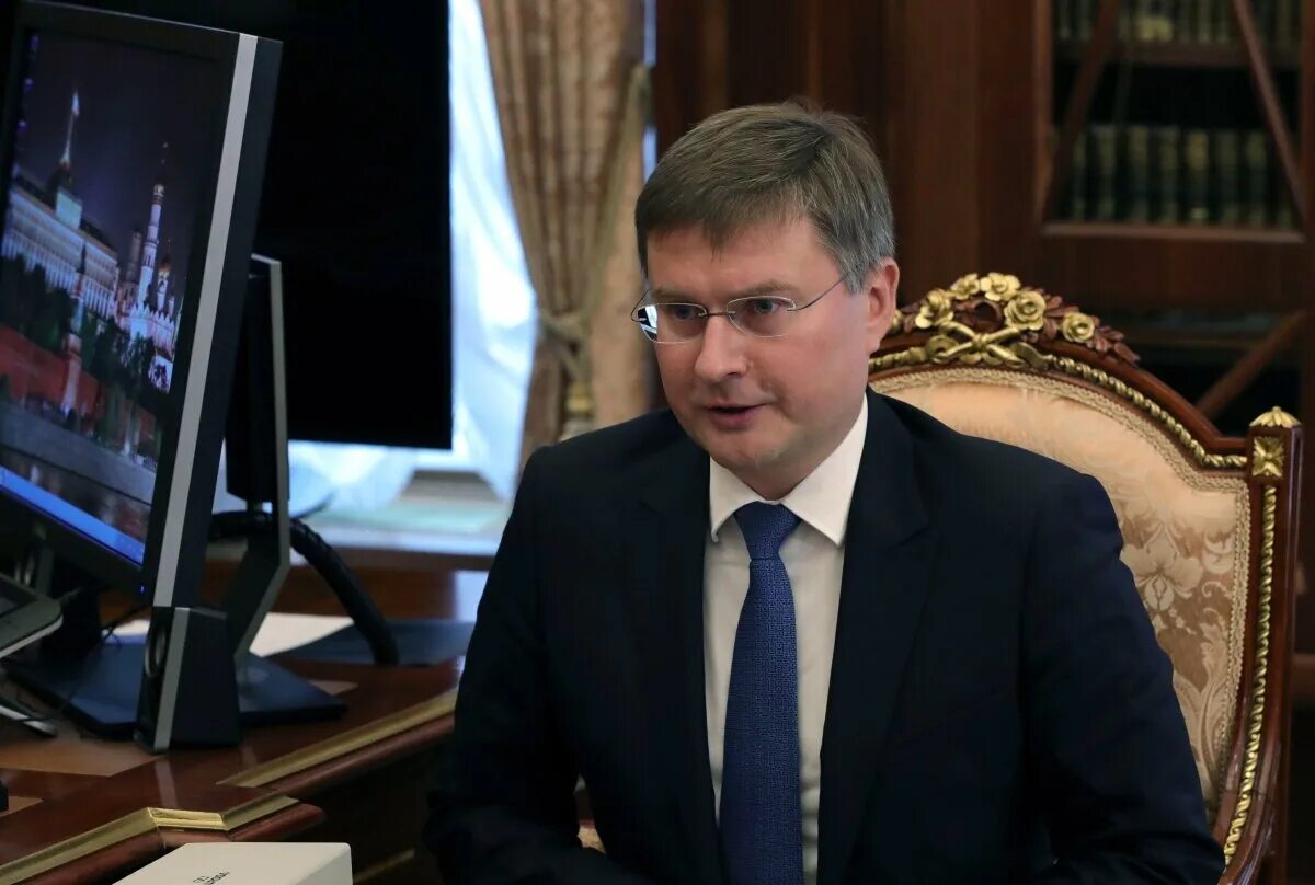 Алрос руководители. Гендиректор алроса сергей иванов. иванов сергей сергеевич алроса. президент ак алроса иванов сергей. александр иванов алроса.