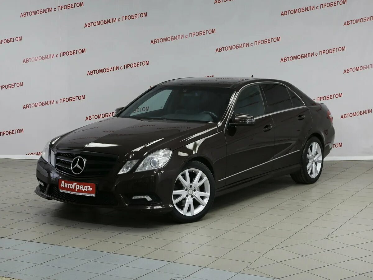 Мерседес с класса с пробегом москва. Mercedes e300 2011. Mercedes-Benz e-класс 2.1 at 2009. E300 3.0 2011. Мерседес е300 2010 года.