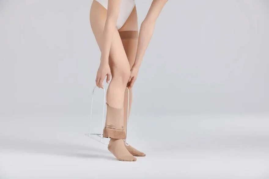 Компрессионные чулки venoteks 2. Чулки венотекс 1 класс компрессии. Компрессионные чулки venoteks 2. Компрессионный трикотаж venoteks. Компрессионные чулки venoteks 2.